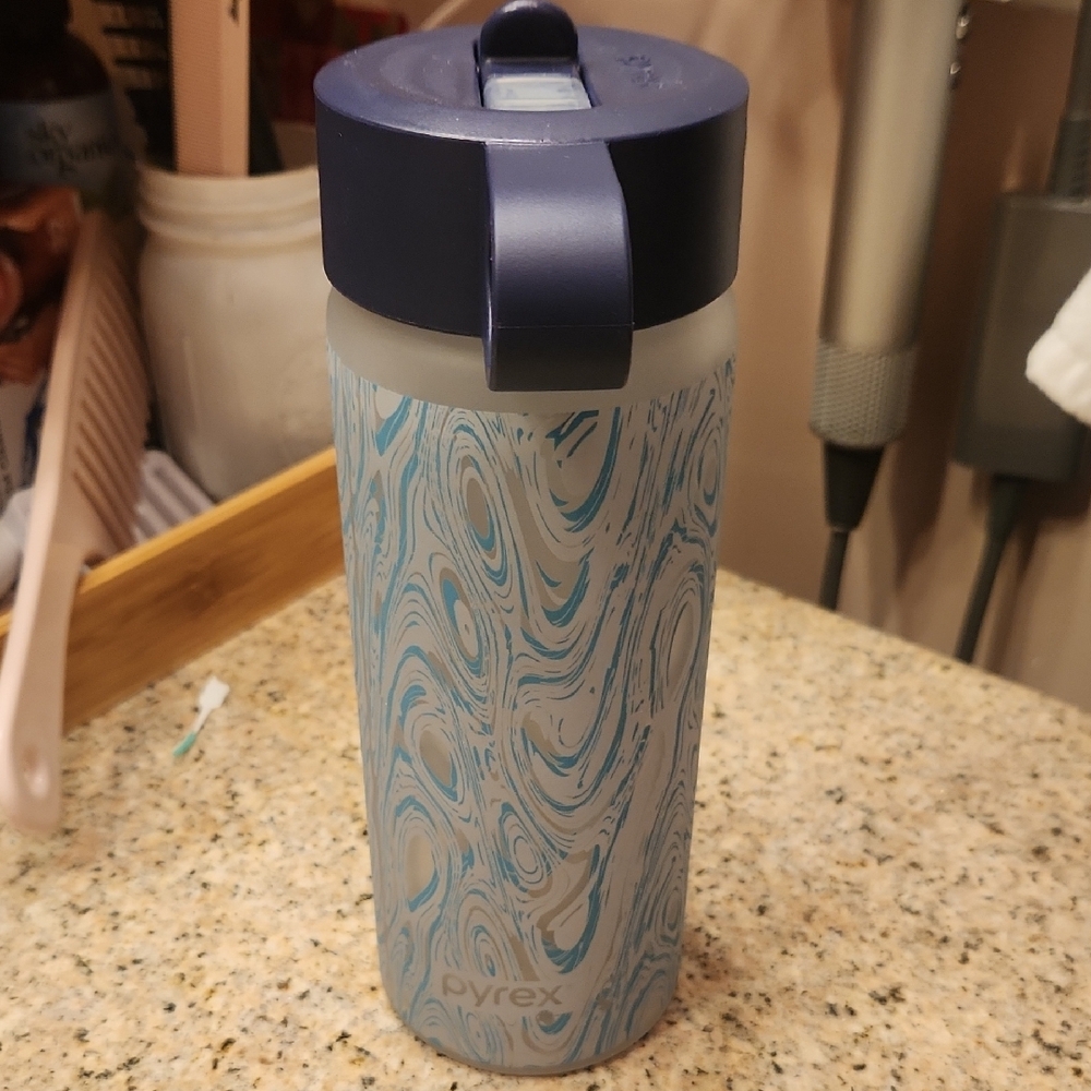 Pyrex Blue and Gray Patterned Tumbler